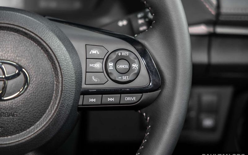 Kawalan stereng Toyota Safety Sense Adaptive Cruise Control